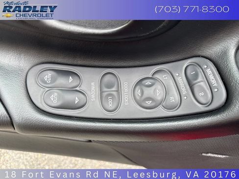 Used 2004 Chevrolet Corvette Convertible w/ Preferred Equipment Group RWD image 14