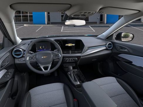 New 2026 Chevrolet Trax LT w/ Sunroof Package image 15