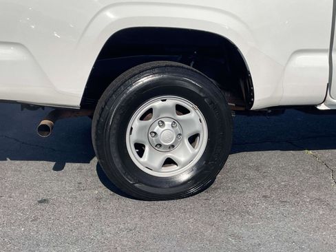 Used 2022 Toyota Tacoma SR RWD image 7