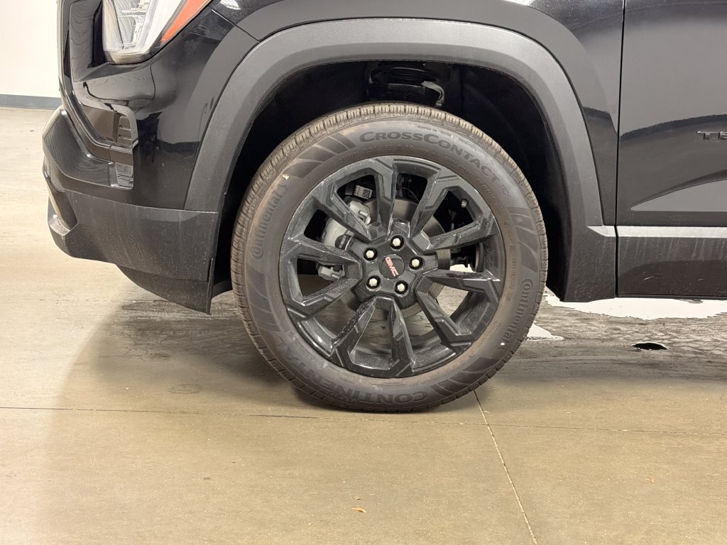 New 2027 GMC Terrain Elevation w/ Elevation Premium Package FWD image 10