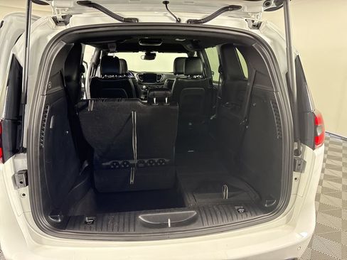 Used 2021 Chrysler Pacifica Touring w/ S Appearance Package FWD image 30