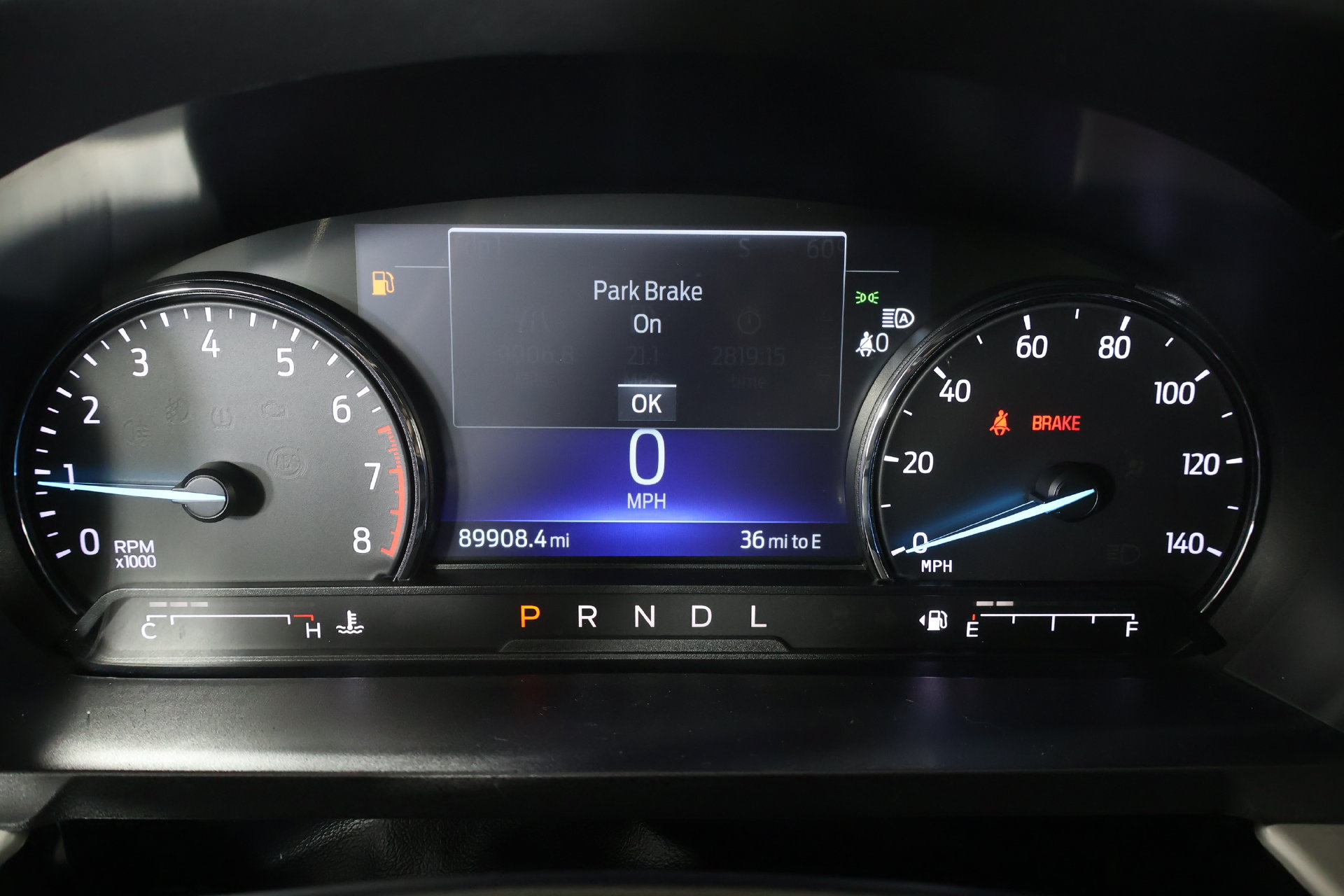 Used 2023 Ford Explorer XLT AWD/4WD image 4