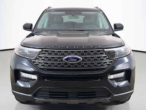 Used 2023 Ford Explorer XLT w/ Equipment Group 202A AWD/4WD image 13