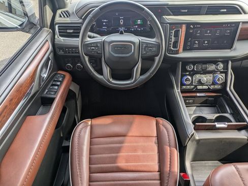 Used 2024 GMC Yukon Denali Ultimate image 17