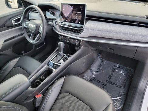 Certified 2022 Jeep Compass Latitude w/ Convenience Group image 25