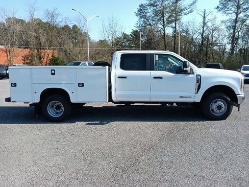 New 2026 Ford F350 XL w/ XL Chrome Package image 2