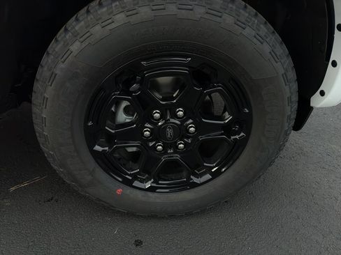 New 2025 Ford Ranger XLT w/ Equipment Group 301A High image 8