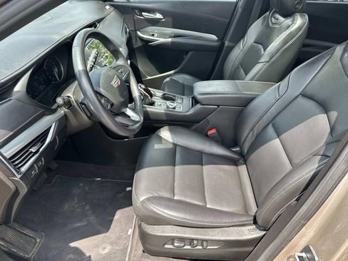 Used 2023 Cadillac XT4 Premium Luxury AWD/4WD image 19