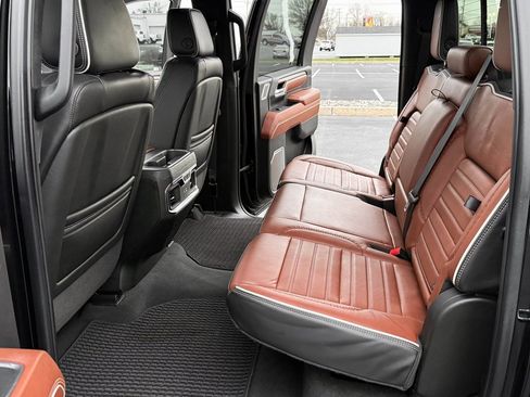 Used 2024 GMC Sierra 3500 Denali Ultimate image 22