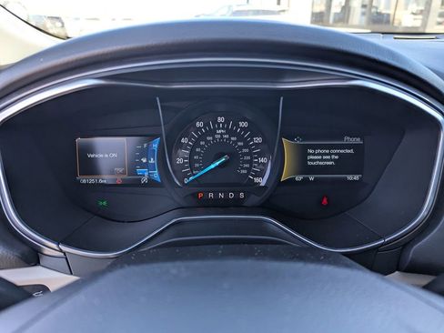 Used 2017 Ford Fusion SE w/ Fusion SE Technology Package FWD image 21