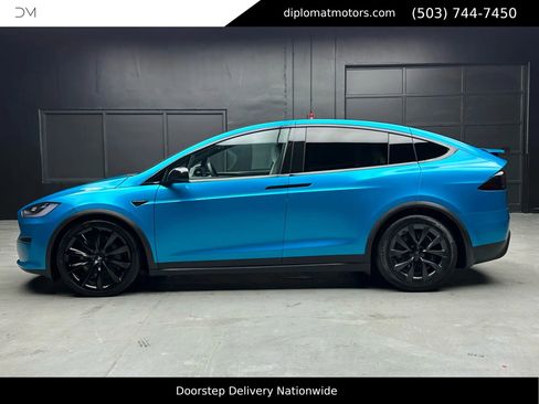 Used 2023 Tesla Model X image 3