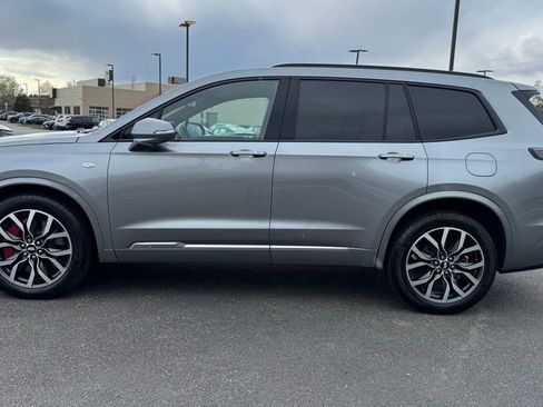Used 2025 Cadillac XT6 Sport w/ Platinum Package AWD/4WD image 3