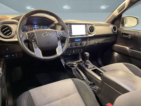 Used 2022 Toyota Tacoma TRD Sport w/ Technology Package RWD image 23
