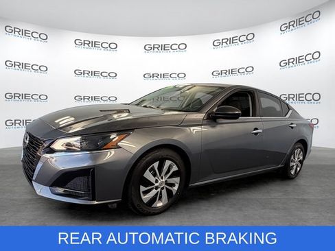 Used 2024 Nissan Altima 2.5 S FWD image 3