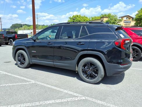 Used 2024 GMC Terrain AT4 w/ Infotainment Package II AWD/4WD image 5