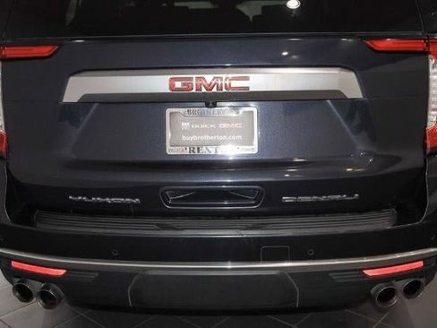 Used 2023 GMC Yukon XL Denali image 12