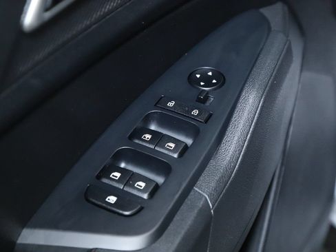 Used 2025 Kia Sportage LX FWD image 16