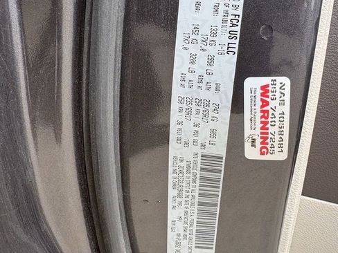 Used 2018 Chrysler Pacifica Touring-L Plus image 29