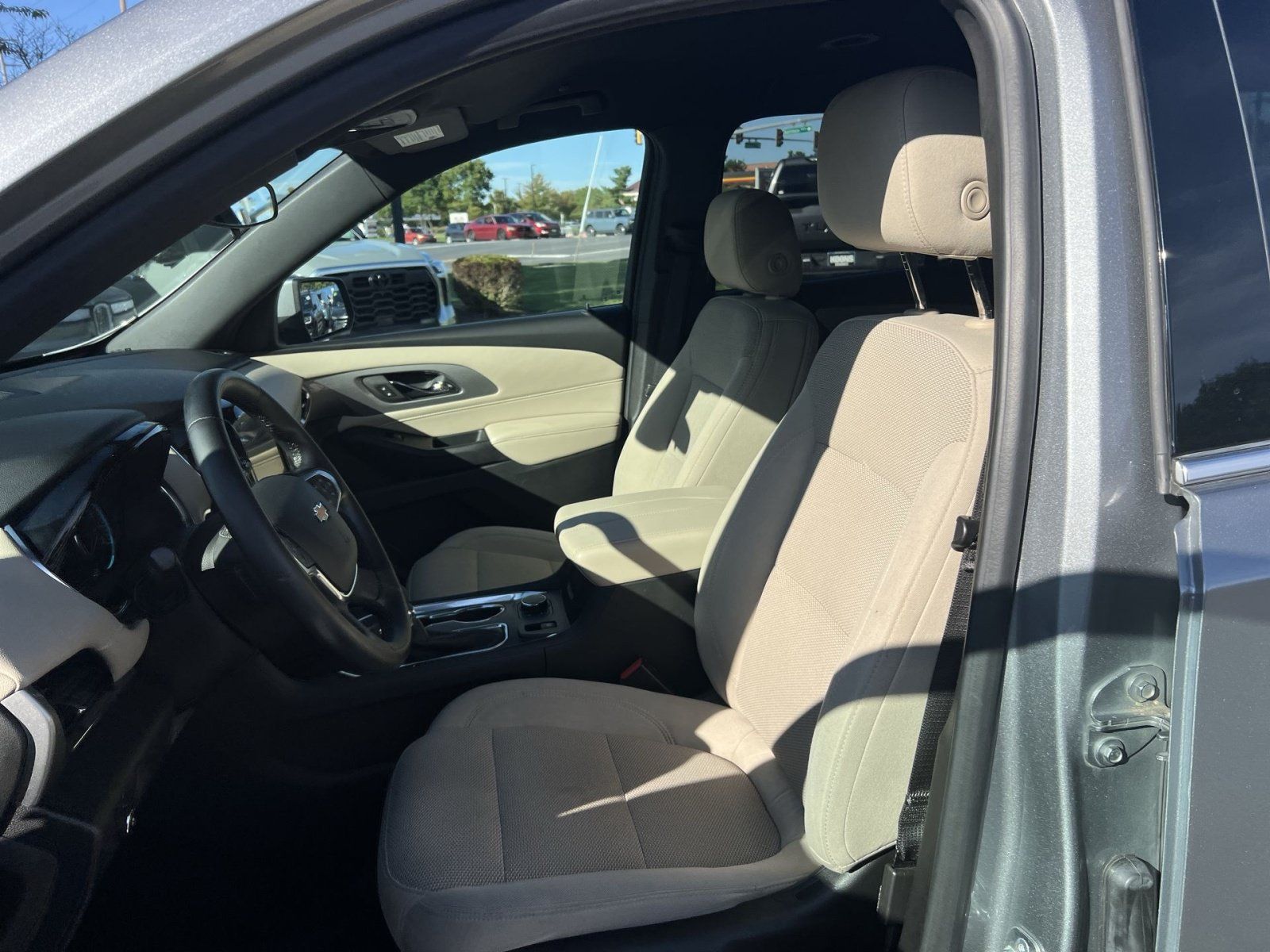 Used 2024 Chevrolet Traverse LT AWD/4WD image 13