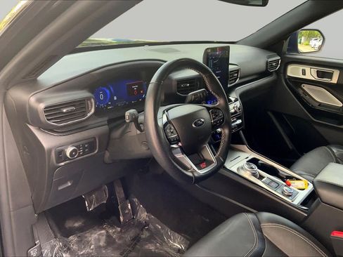Used 2023 Ford Explorer ST w/ Equipment Group 401A AWD/4WD image 18
