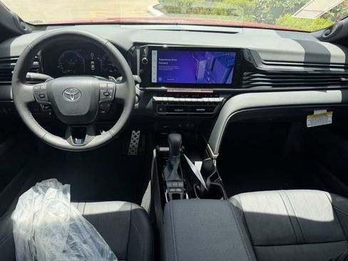 Used 2026 Toyota Camry XSE w/ Premium Package FWD image 9