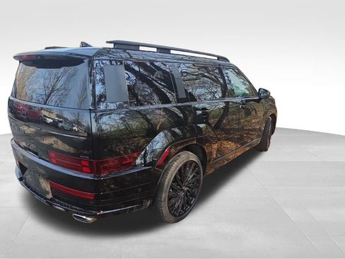 Used 2025 Hyundai Santa Fe Calligraphy image 3