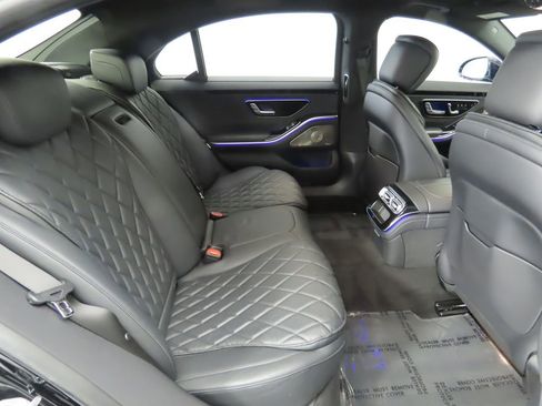 Used 2022 Mercedes-Benz S 500 4MATIC image 23