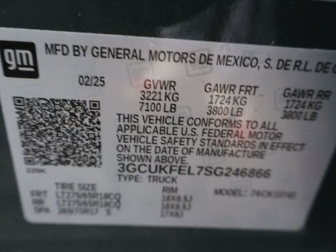 Used 2025 Chevrolet Silverado 1500 LT Trail Boss w/ Convenience Package II AWD/4WD image 4