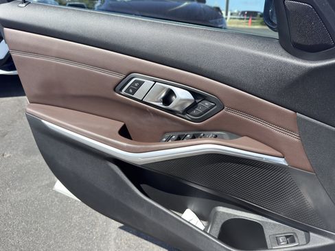 Used 2019 BMW 330i xDrive Sedan w/ Premium Package AWD/4WD image 22