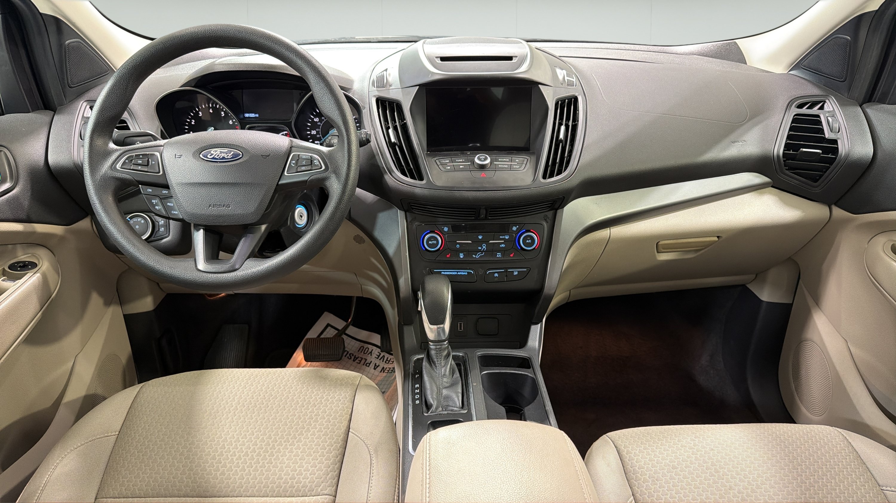 Used 2018 Ford Escape SE w/ SE Sync 3 Package AWD/4WD image 23