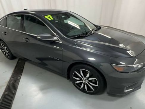 Used 2017 Chevrolet Malibu LT FWD image 2