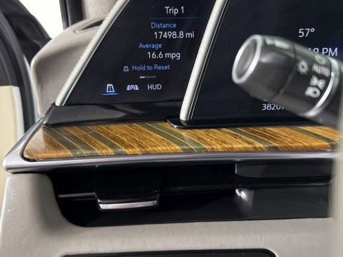 Used 2021 Cadillac Escalade Premium Luxury Platinum image 22