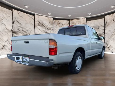 Used 2000 Toyota Tacoma 2WD Xtracab image 6
