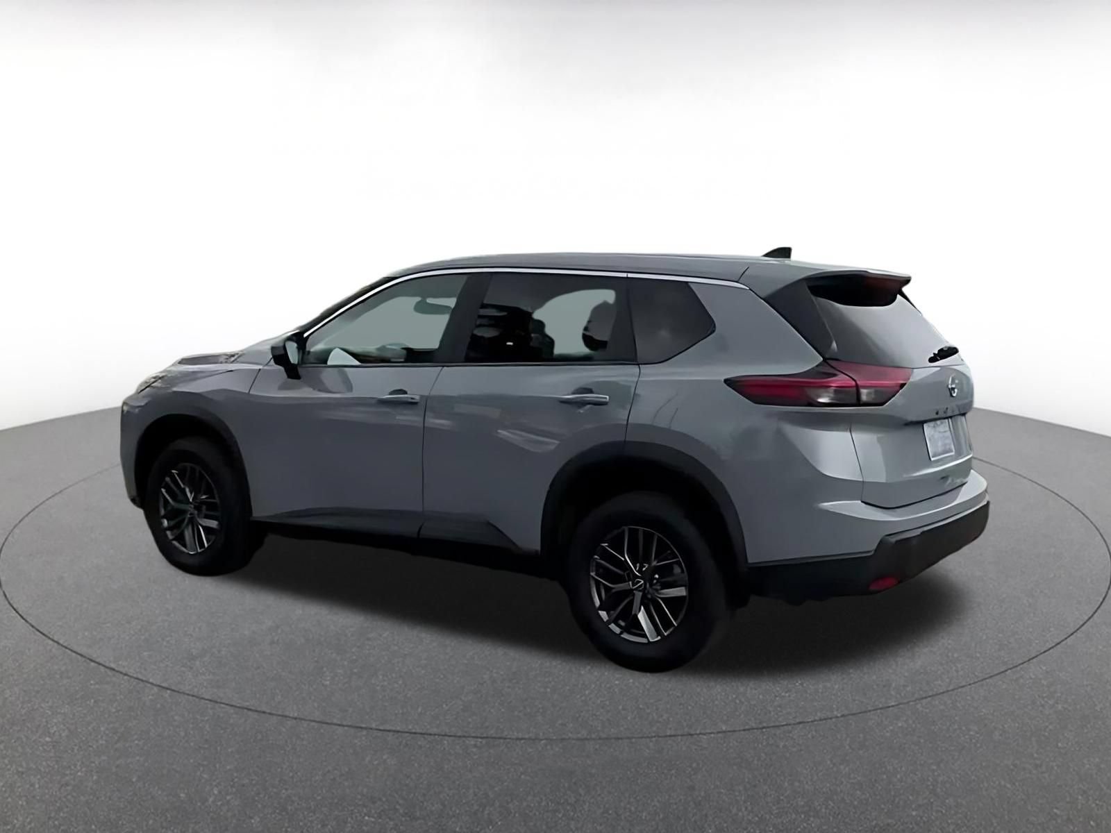 Used 2026 Nissan Rogue SV FWD image 9