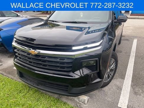 Used 2024 Chevrolet Traverse LS FWD image 1