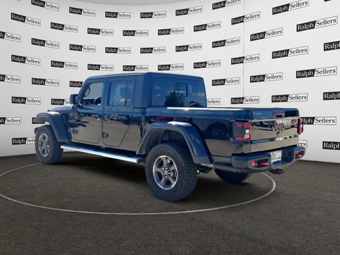 Used 2023 Jeep Gladiator Rubicon w/ LED Lighting Group AWD/4WD image 4