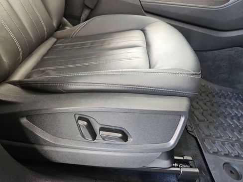 Used 2021 Audi Q5 2.0T Premium Plus w/ Premium Plus Package AWD/4WD image 25