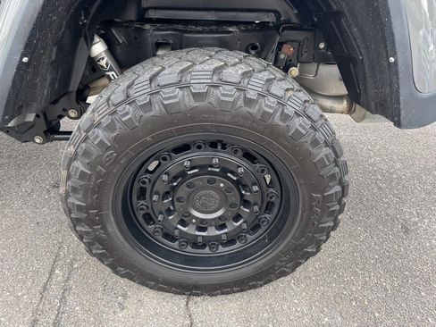 Used 2021 Jeep Gladiator Rubicon image 6