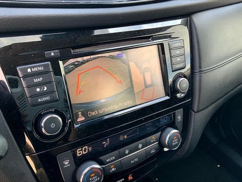 Used 2020 Nissan Rogue SL FWD image 27