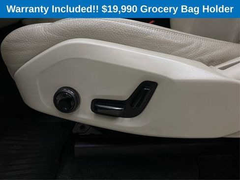 Used 2017 Volvo XC90 T6 Momentum w/ Vision Package image 24