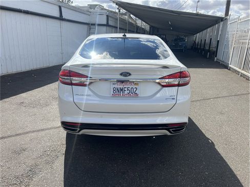 Used 2017 Ford Fusion SE w/ Equipment Group 201A image 6