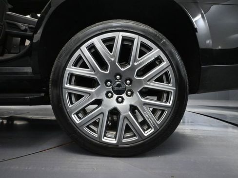Used 2025 GMC Yukon Denali Ultimate image 16