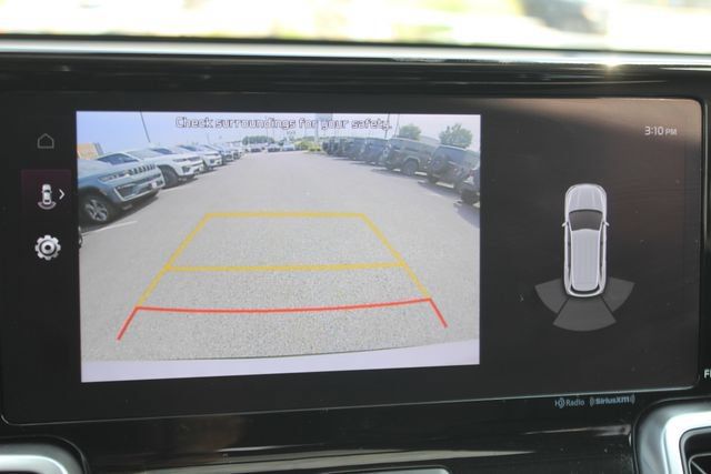 Used 2023 Kia Sorento S w/ Panoramic Sunroof Package AWD/4WD image 8
