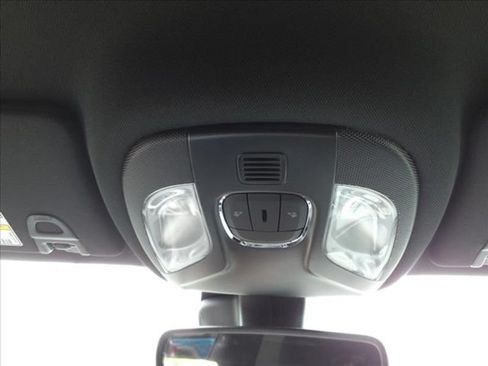 Used 2024 Jeep Compass Latitude AWD/4WD image 19