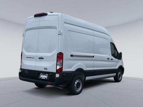 New 2026 Ford Transit 250 148 High Roof RWD image 7