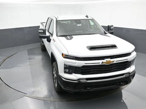 New 2025 Chevrolet Silverado 2500 Custom w/ Custom Value Package image 24