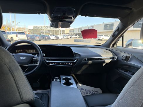 Used 2024 Cadillac Lyriq Tech image 28