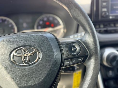 Used 2021 Toyota RAV4 LE FWD image 26