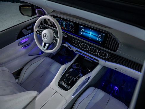 Certified 2023 Mercedes-Benz Maybach GLS 600 Maybach 600 4MATIC® SUV image 4