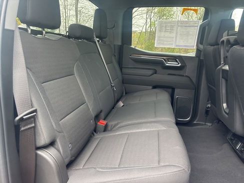 Used 2024 Chevrolet Silverado 1500 LT image 13